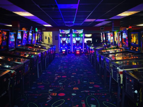 pinballz austin eat drink